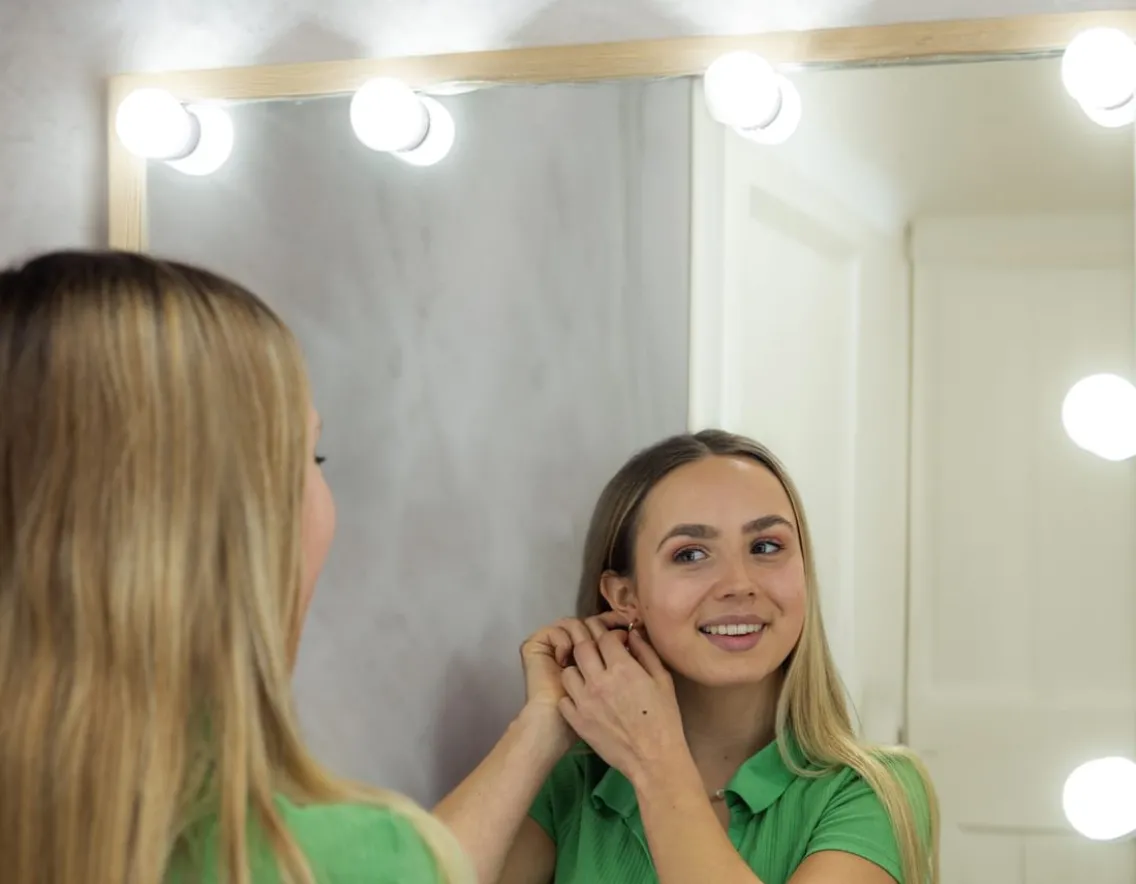 Fashion & Style|Age 14-Fizz Creations Hollywood Vanity Lights - Glamorous!